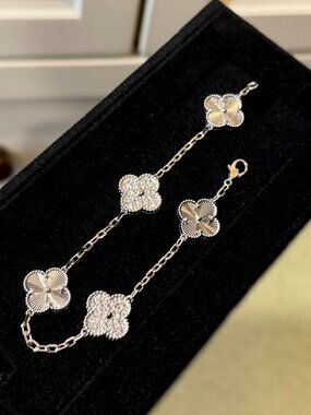 Van Cleef & Arpels Five-Flower Full Diamond Bracelet
